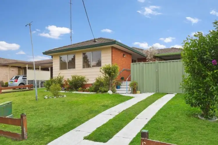 17 Nicholson Crescent, Toukley NSW 2263