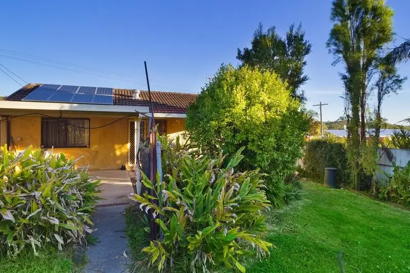 Main view of Homely house listing, 48 Craigie Avenue, Kanwal NSW 2259