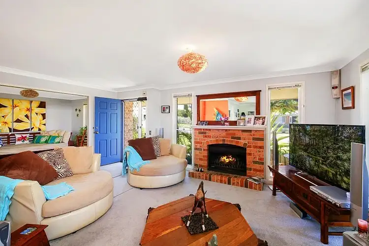 Second view of Homely house listing, 5 Gorokan Drive, Lake Haven NSW 2263