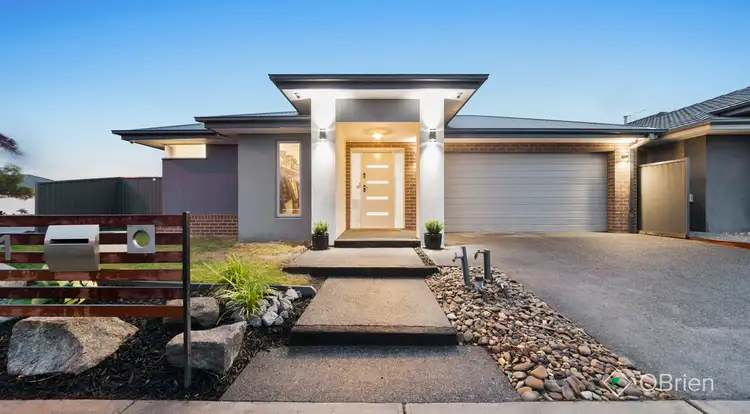 1 Pandora Drive, Cranbourne West VIC 3977