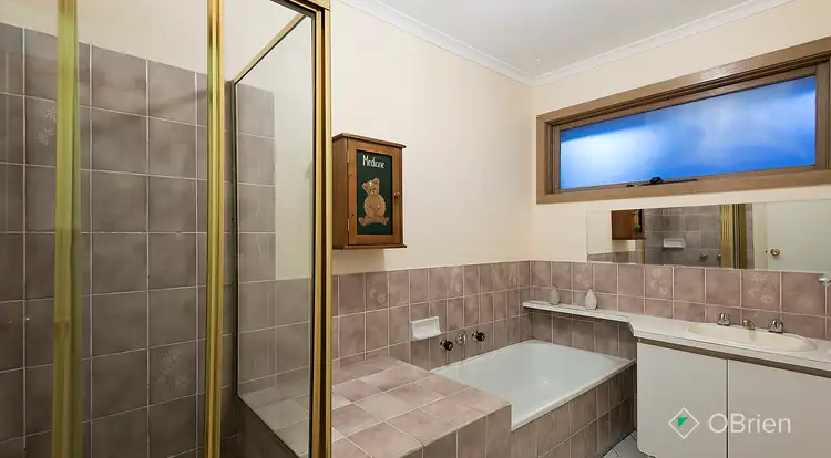 Sixth view of Homely house listing, 1 Plumpton Court, Endeavour Hills VIC 3802