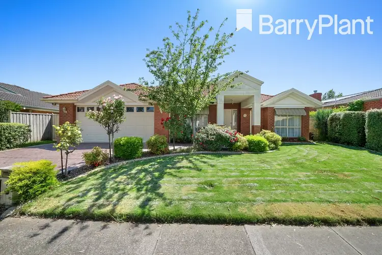 8 Jamieson Way, Berwick VIC 3806