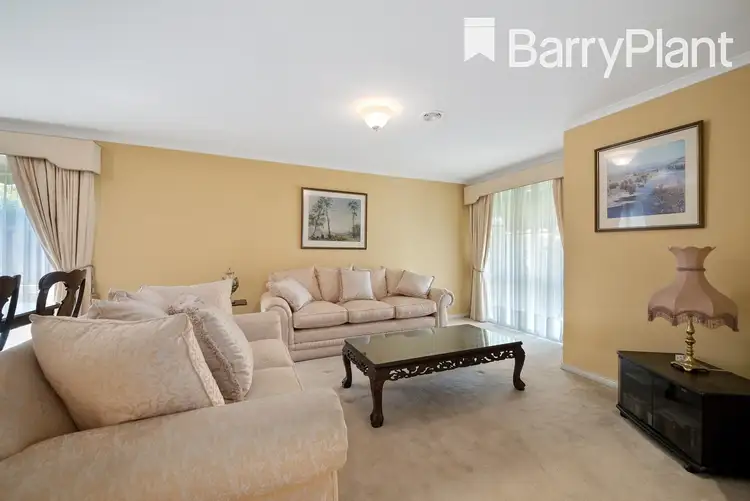 Fifth view of Homely house listing, 8 Jamieson Way, Berwick VIC 3806