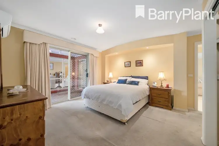 Seventh view of Homely house listing, 8 Jamieson Way, Berwick VIC 3806