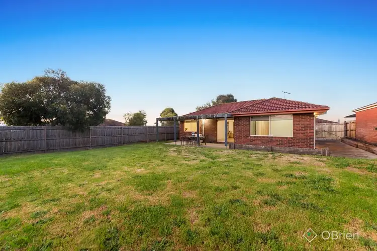 Fifth view of Homely house listing, 2 Borrowdale Court, Cranbourne West VIC 3977