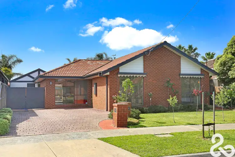 16 Martingale Court, Epping VIC 3076