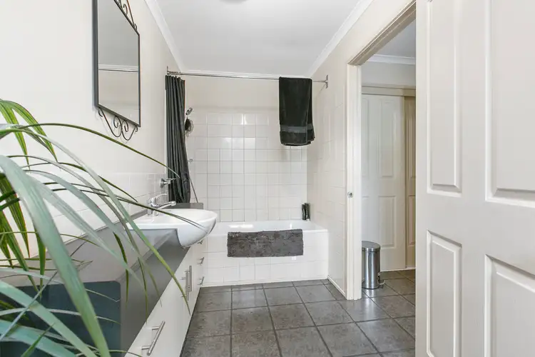 Sixth view of Homely unit listing, 1/113 Lansell Terrace, East Bendigo VIC 3550
