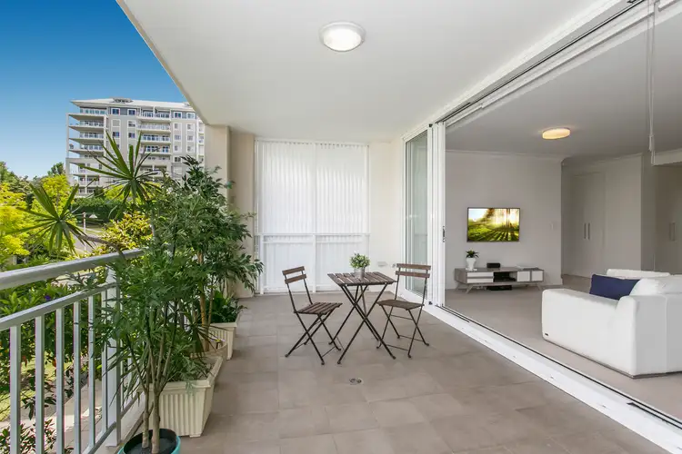 210/2 Peninsula Drive, Breakfast Point NSW 2137