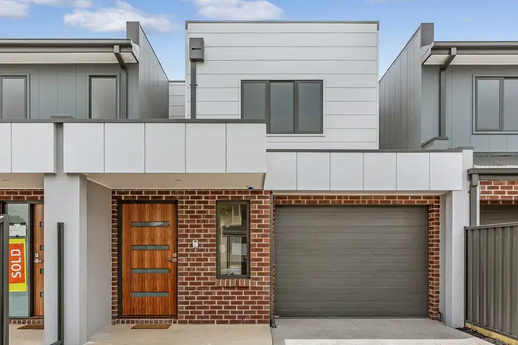 2/22 Ferndale Road, Sunshine North VIC 3020