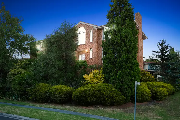 1 Iris Court, Doncaster East VIC 3109