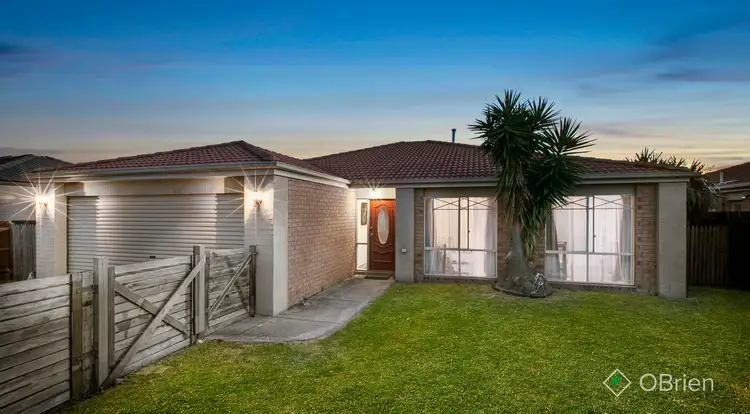 12 Lisburn Way, Berwick VIC 3806