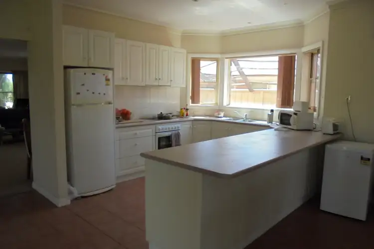 Fifth view of Homely house listing, 9 Mary Court, Robinvale VIC 3549