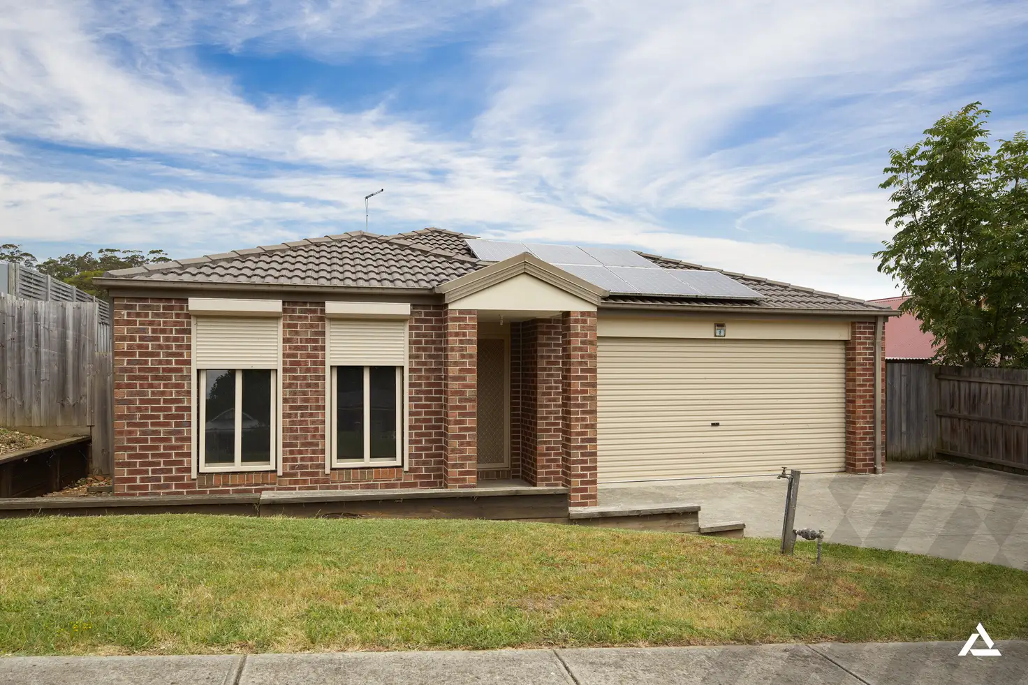 Main view of Homely house listing, 8 Palm Square, Drouin VIC 3818