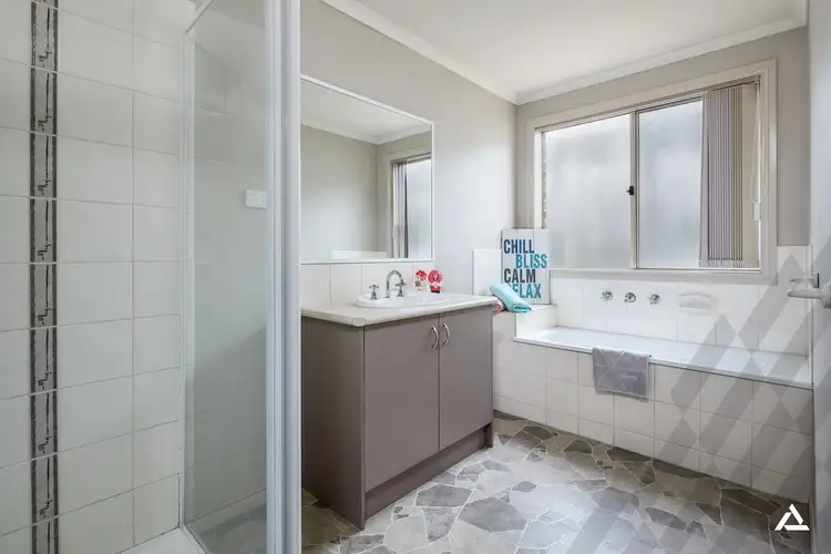 Fifth view of Homely house listing, 8 Palm Square, Drouin VIC 3818