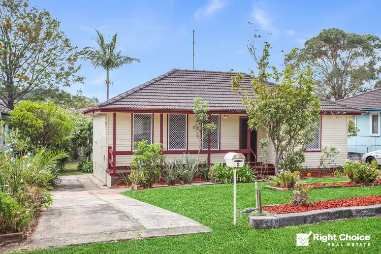 5 Andrew Crescent, Mount Warrigal NSW 2528