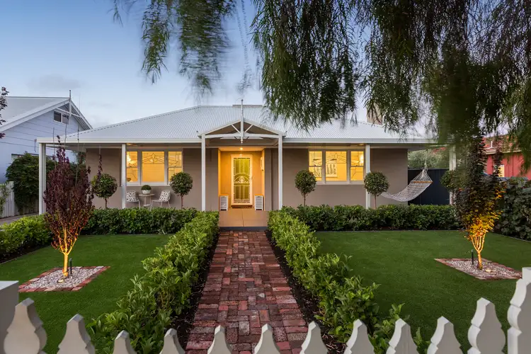 73 Lamond Street, Alfred Cove WA 6154