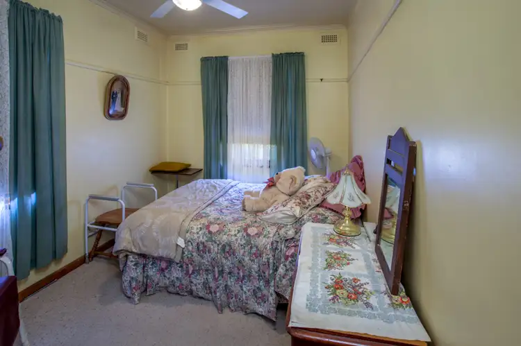 Fifth view of Homely house listing, 15 Jillico Avenue, Tallangatta VIC 3700