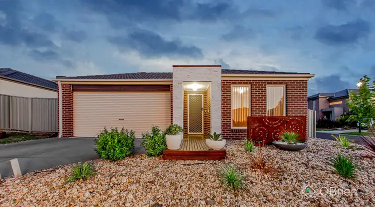 21 Stately Drive, Cranbourne East VIC 3977