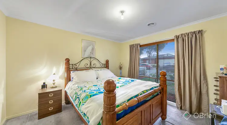 Fifth view of Homely house listing, 28 Raffindale Crescent, Cranbourne West VIC 3977