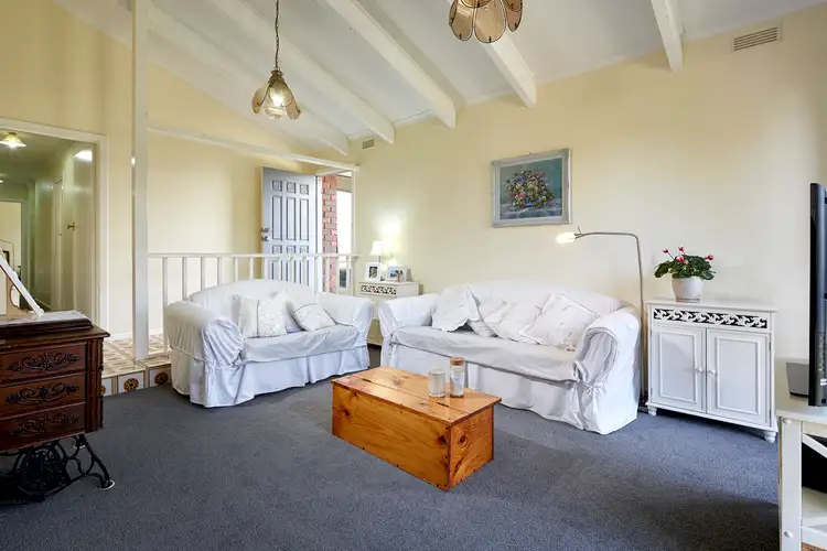 Second view of Homely house listing, 8 Murray Court, Trafalgar VIC 3824