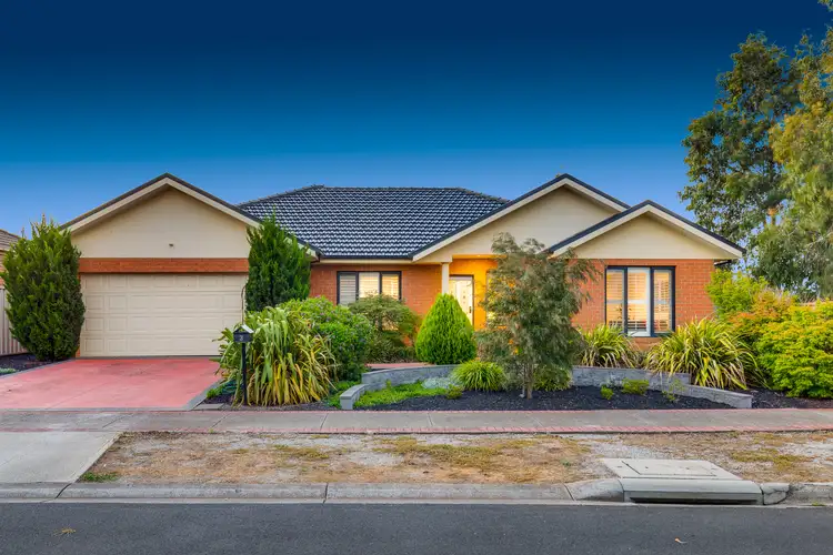 3 Hatchford Green, Caroline Springs VIC 3023