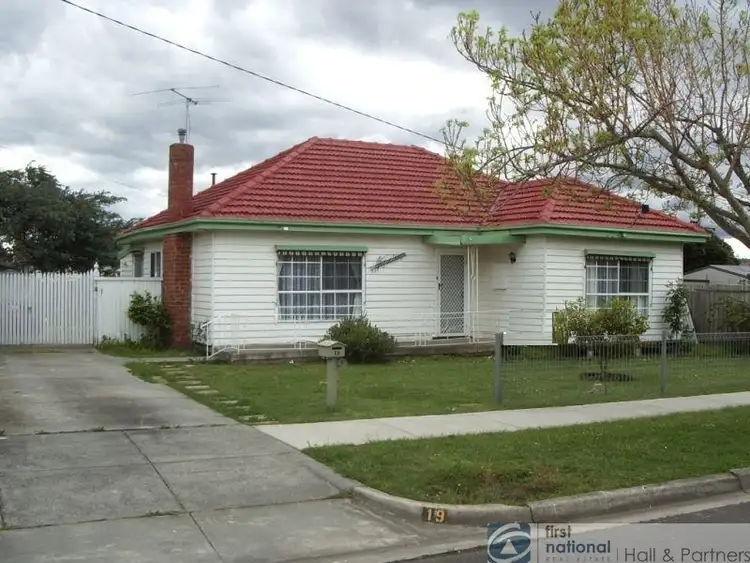 19 Charles Street, Dandenong VIC 3175