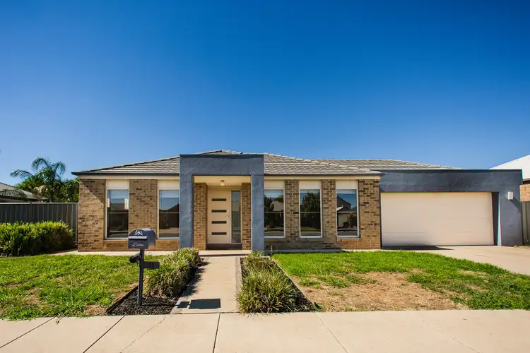 11 Sunset Avenue, Echuca VIC 3564