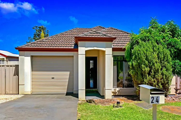 24 Jimmy Watson Drive, Woodcroft SA 5162