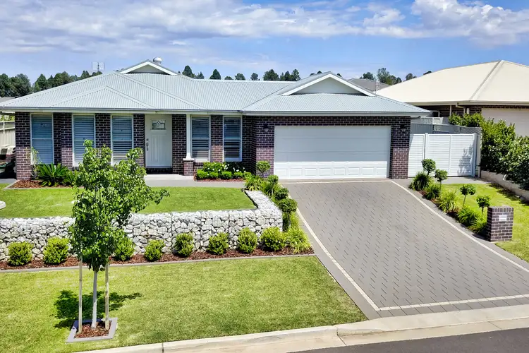 12 Champagne Drive, Dubbo NSW 2830