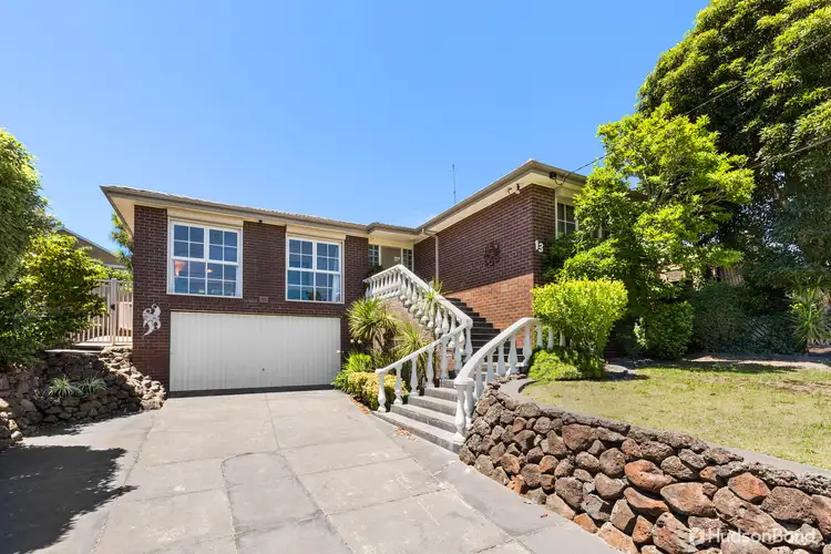 13 Robyn Street, Doncaster VIC 3108