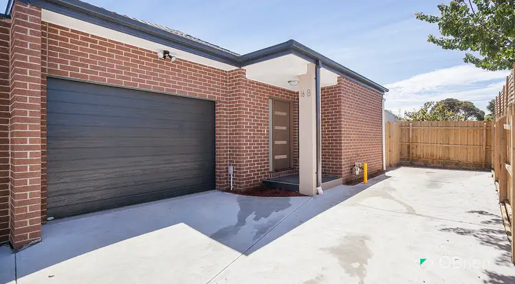 2/16 Louis Avenue, Dandenong VIC 3175