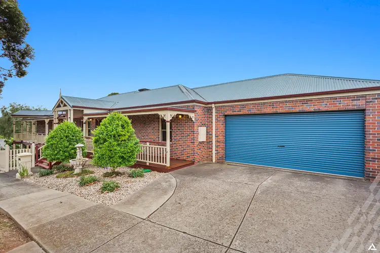 2 Wallace Crescent, Drouin VIC 3818