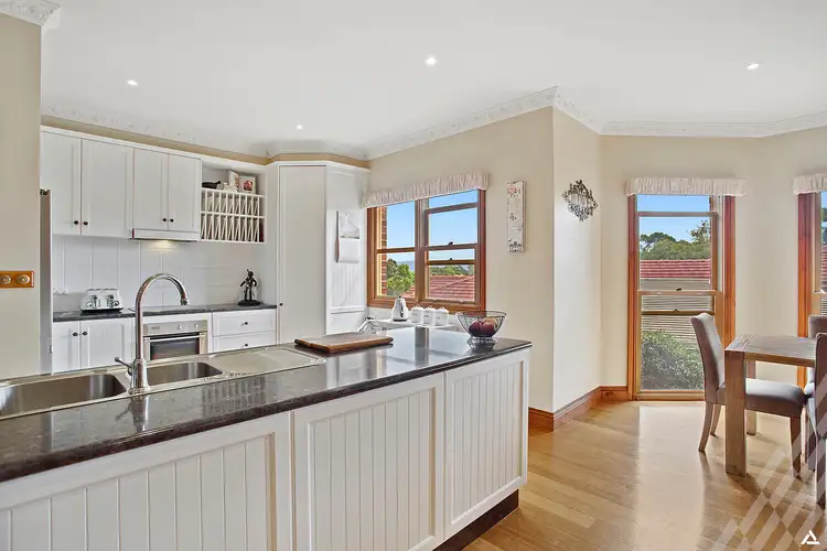 Fifth view of Homely house listing, 2 Wallace Crescent, Drouin VIC 3818