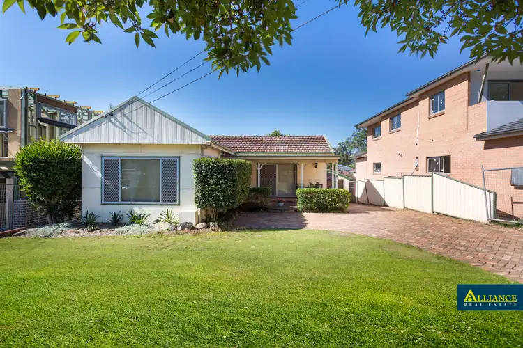 8 Woodburn Avenue, Panania NSW 2213