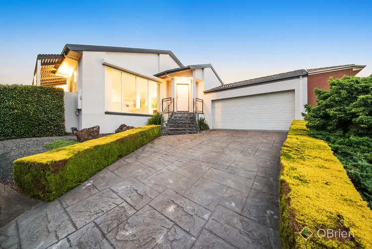 6 Kurrajong Road, Narre Warren VIC 3805