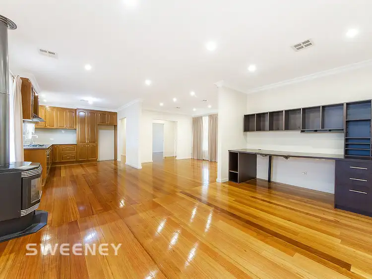 Fourth view of Homely house listing, 2 Diss Court, St Albans VIC 3021