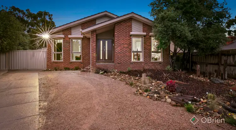 12 Tyntynder Close, Berwick VIC 3806