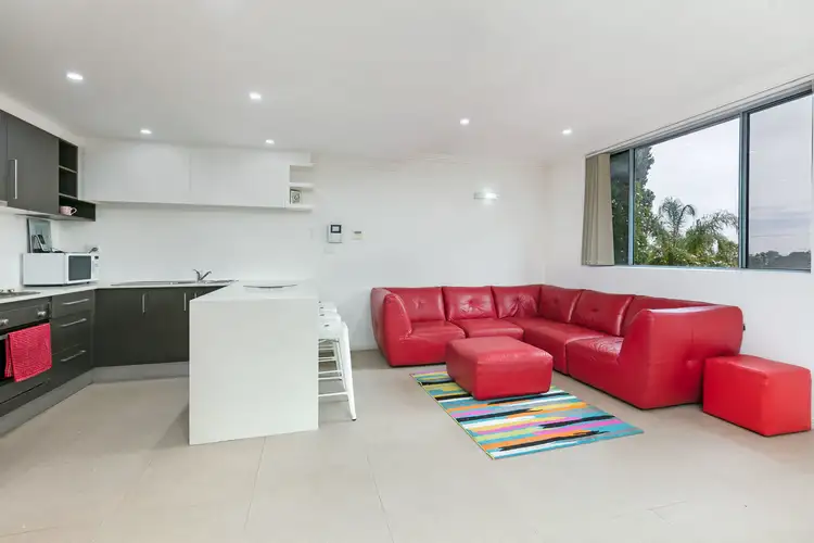 1 Mangalore Drive, Winston Hills NSW 2153