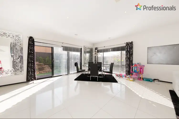 Fourth view of Homely house listing, 2 Springlands Crescent, Plumpton VIC 3335