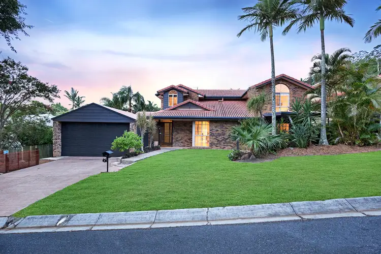 4 Gon Chee Court, Carindale QLD 4152