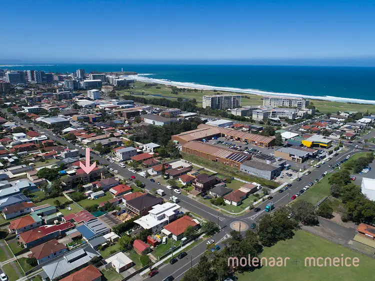 Main view of Homely townhouse listing, 2/190 Kembla Street, Wollongong NSW 2500