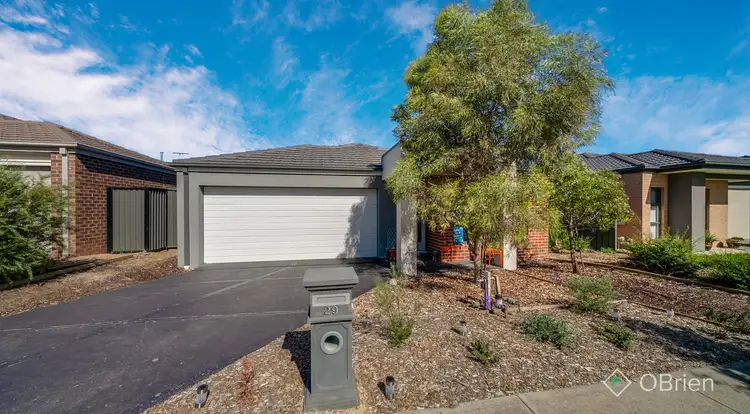 29 Barossa Drive, Clyde North VIC 3978