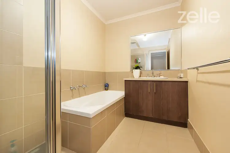 Sixth view of Homely unit listing, 1/32 Briwood Court, Albury NSW 2640