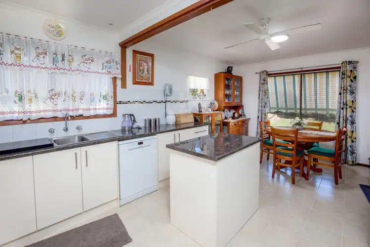 Fourth view of Homely house listing, 1 Pearce Court, Tallangatta VIC 3700