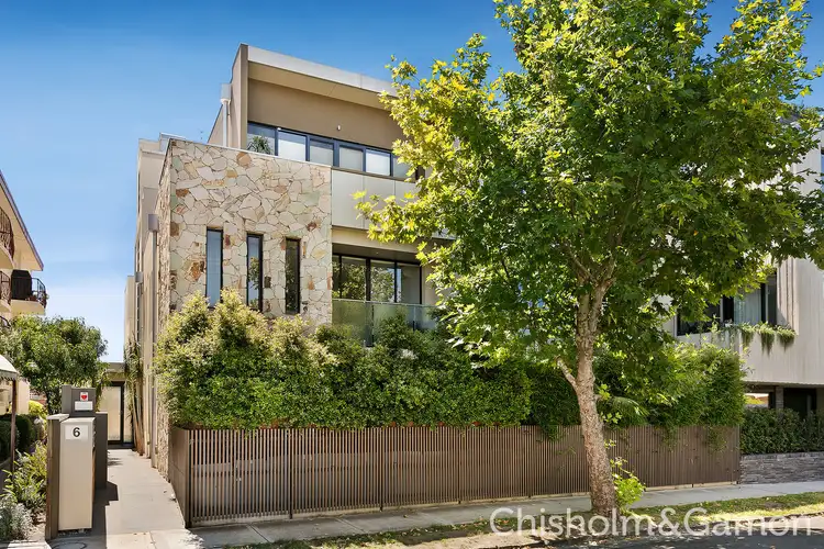 13/6 Pine Avenue, Elwood VIC 3184