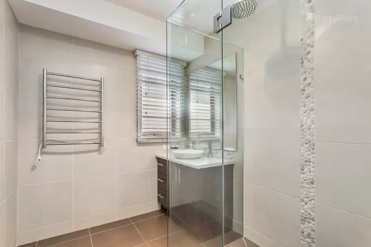 Fifth view of Homely house listing, 1 Ravensthorpe Crescent, Narre Warren VIC 3805