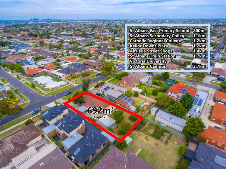 19 Leslie Street, St Albans VIC 3021
