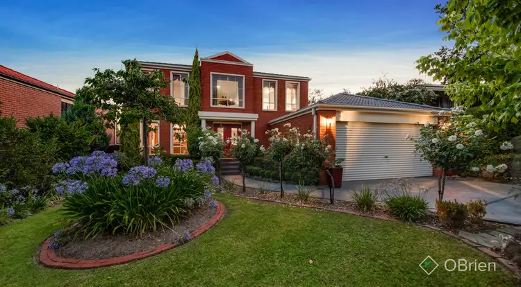 25 Cara Crescent, Berwick VIC 3806