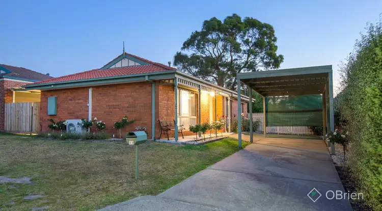 11 Souhail Court, Berwick VIC 3806