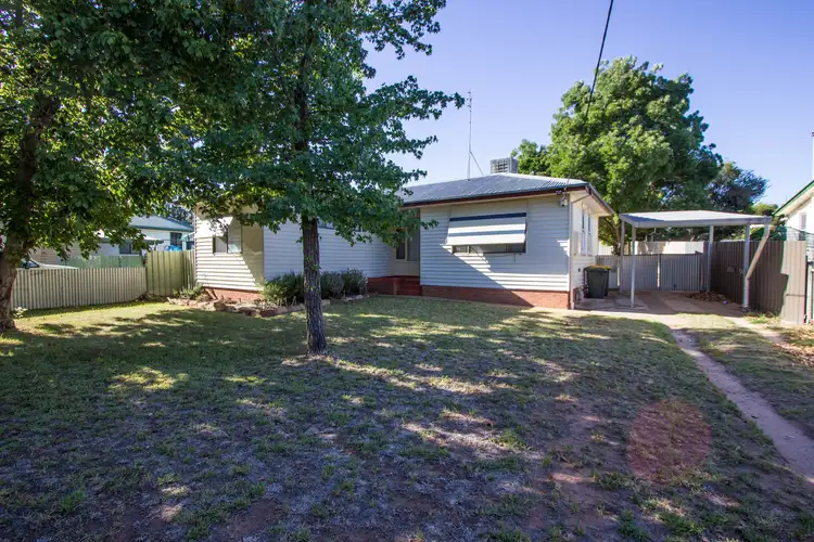 14 Larmer Street, Narrandera NSW 2700